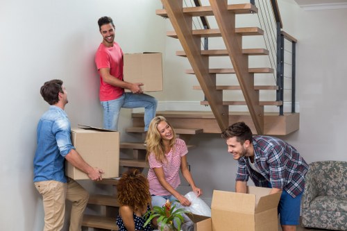 Local short-term storage options in Westkensington for household and business items